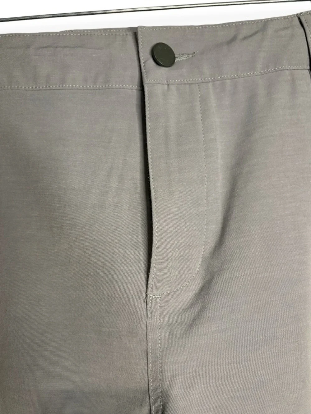 Faherty - Belt Loop All Day Shorts. 9 inch inseam. Light Grey. Size 38. MSC0012